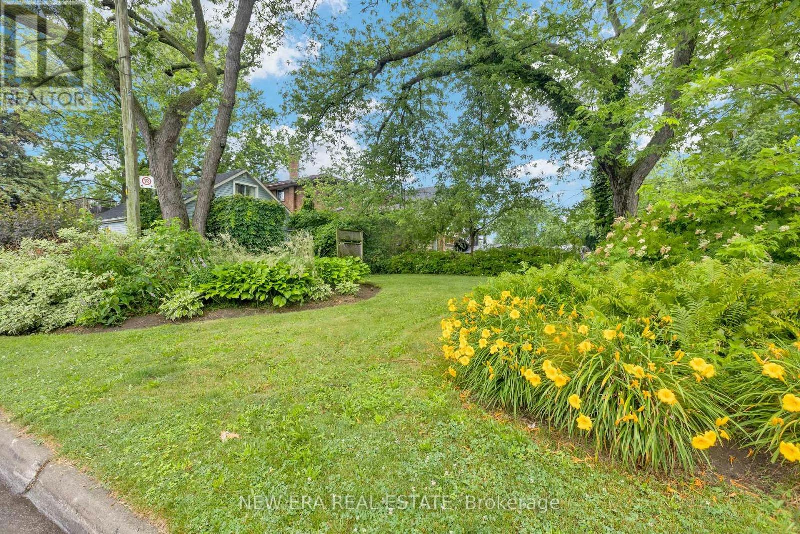 2 Foch Avenue, Toronto, ON, M8W 3W8 - 35