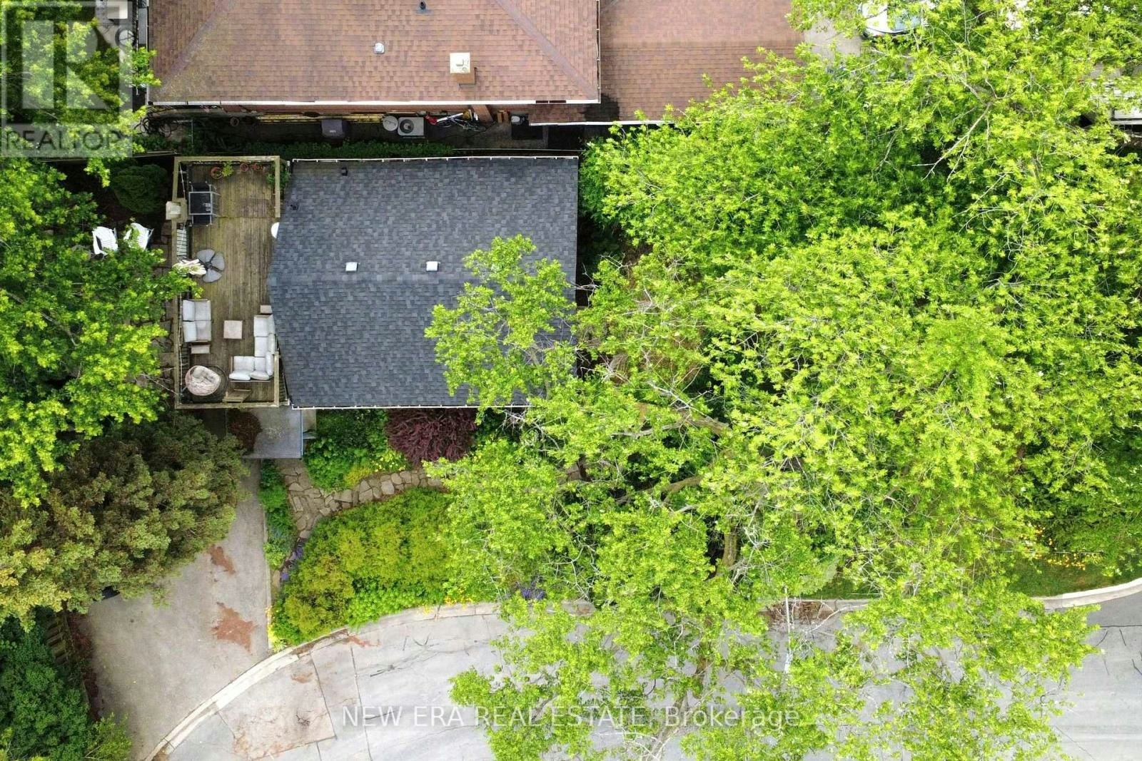 2 Foch Avenue, Toronto, ON, M8W 3W8 - 36