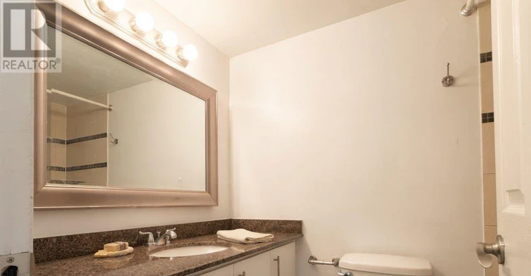 201-176 Howland Avenue, Toronto, ON, M5R 3B6 - 12