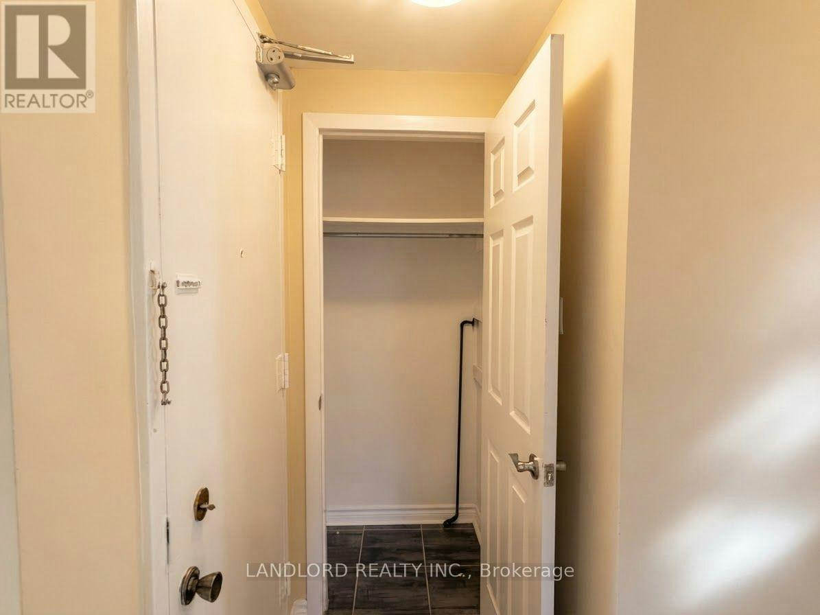 201-176 Howland Avenue, Toronto, ON, M5R 3B6 - 22