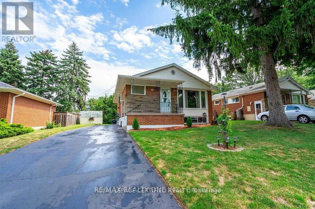 17 Carwyn Crescent, Hamilton, ON, L8S 3H3