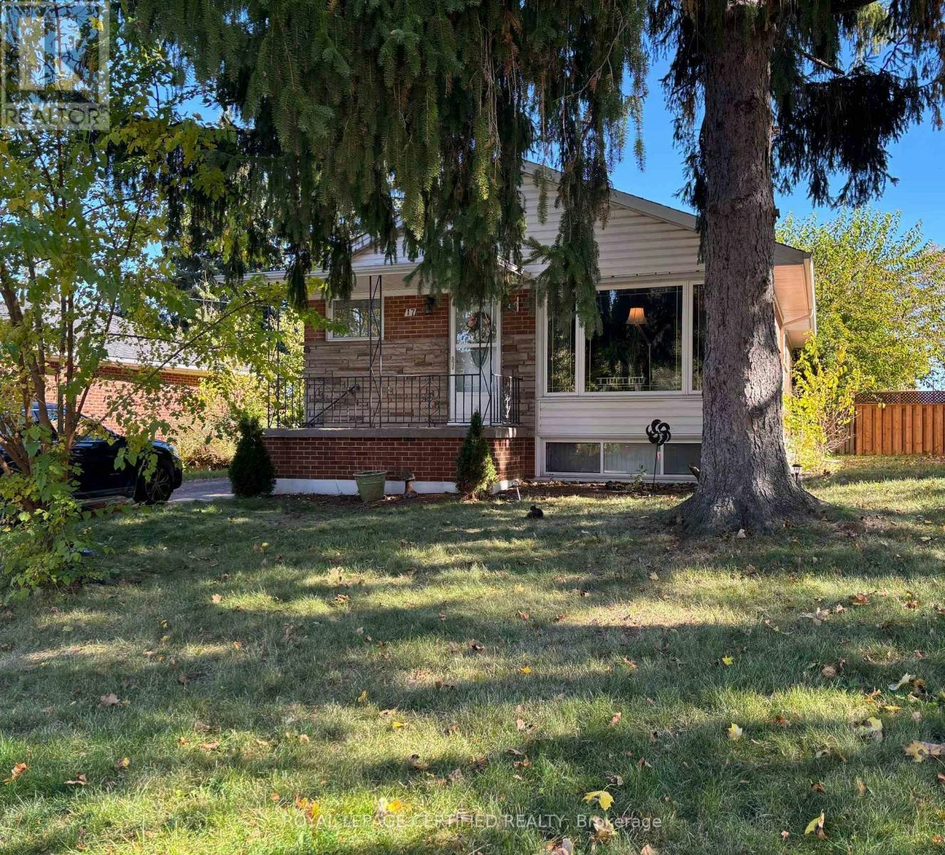 17 Carwyn Crescent, Hamilton, ON, L8S 3H3