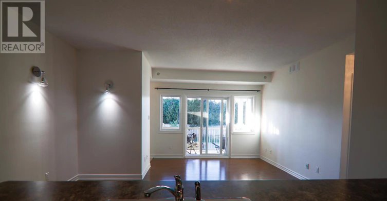 C-137 Harthill Way, Ottawa, ON, K2J 5V1 - 5