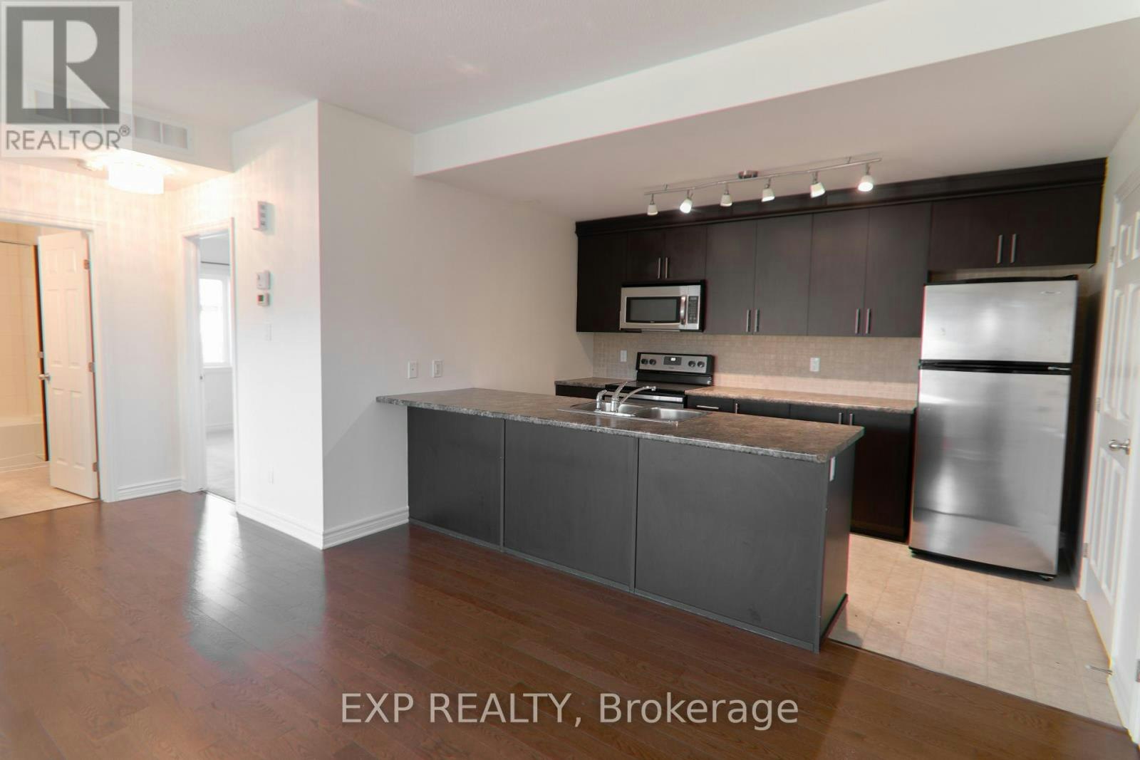 C-137 Harthill Way, Ottawa, ON, K2J 5V1 - 2