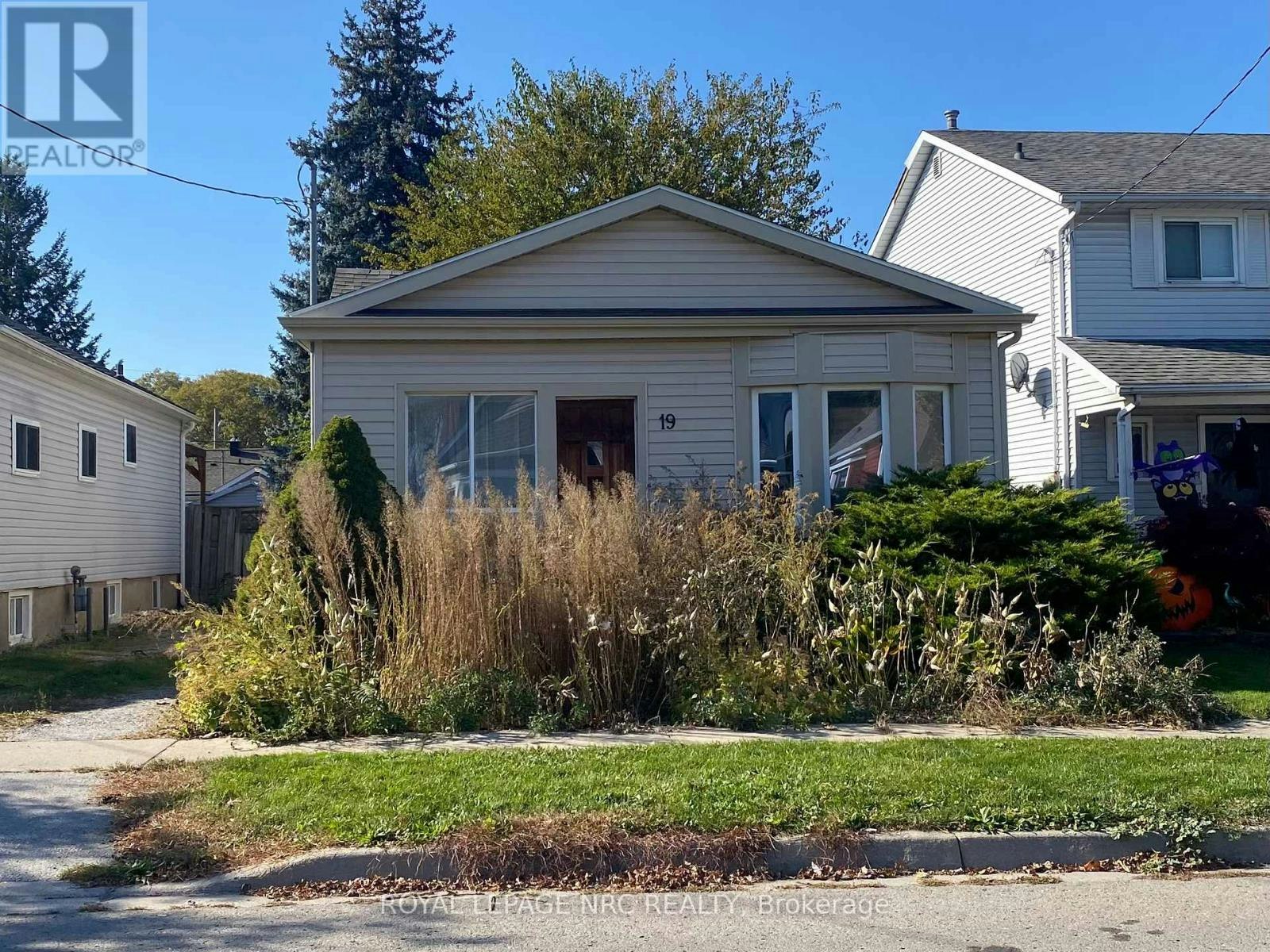 19 Margery Avenue, St. Catharines, ON, L2R 6J6