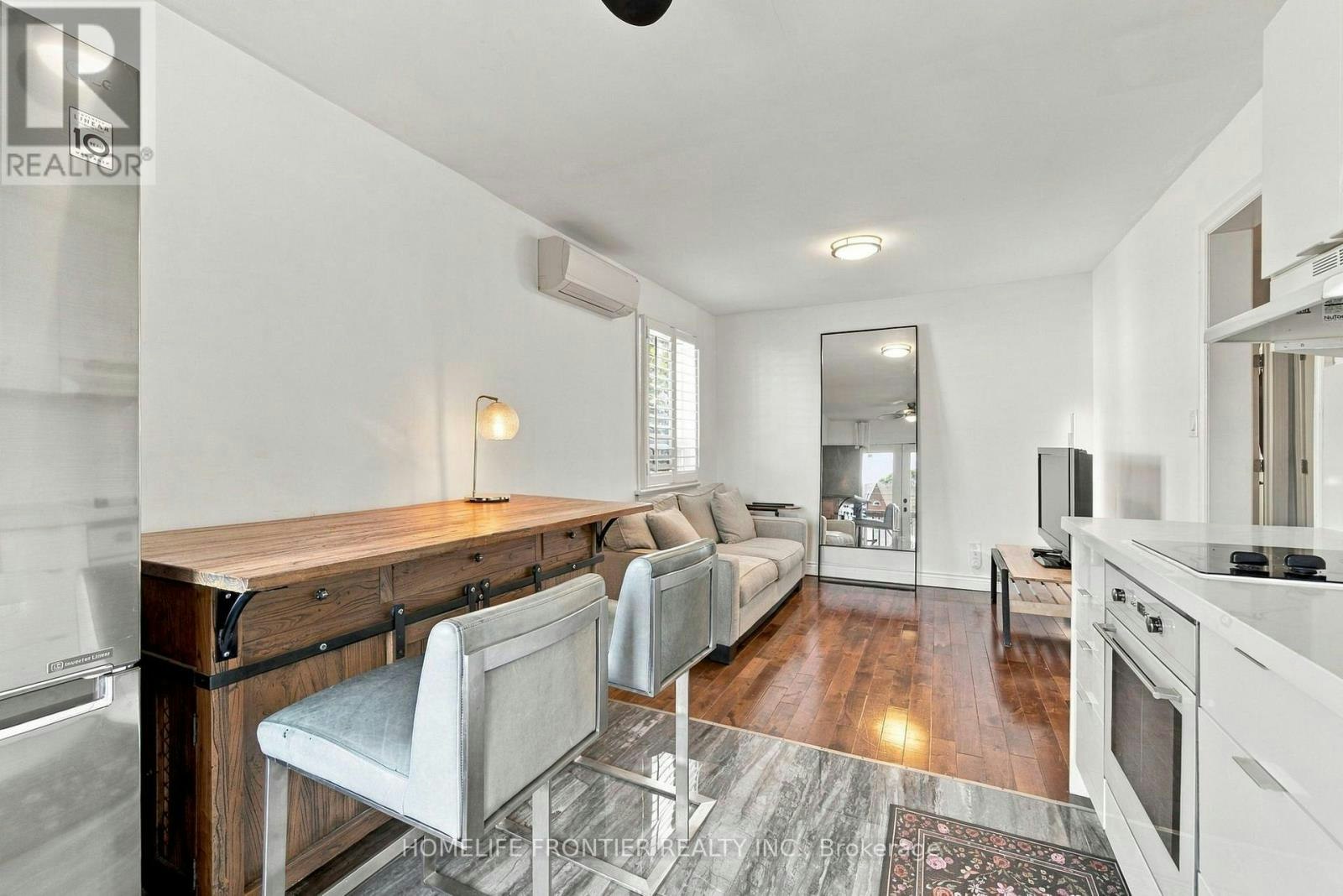 UPPER-122 Manning Avenue, Toronto, ON, M6J 2K5 - 21
