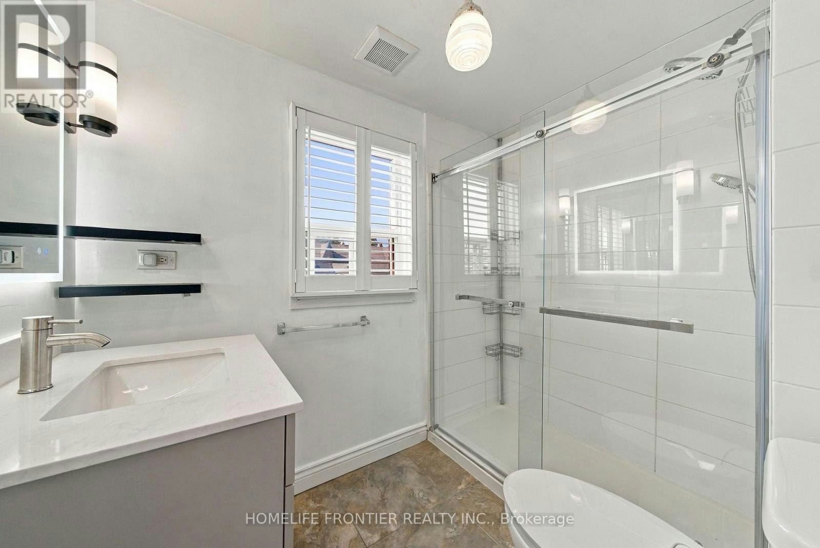 UPPER-122 Manning Avenue, Toronto, ON, M6J 2K5 - 27