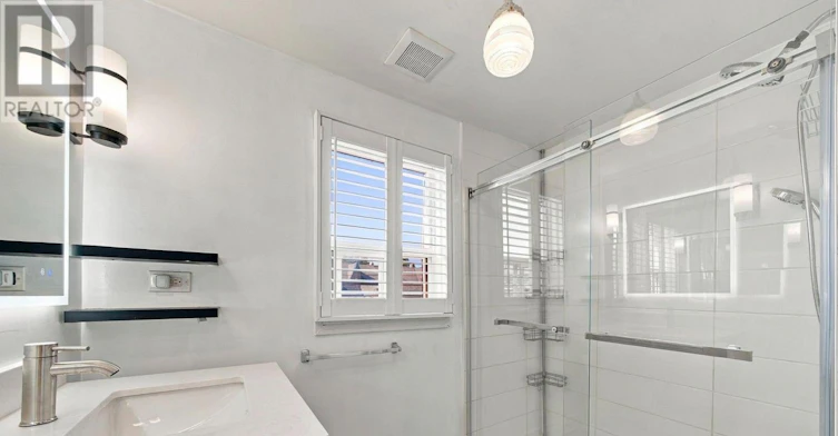 UPPER-122 Manning Avenue, Toronto, ON, M6J 2K5 - 27