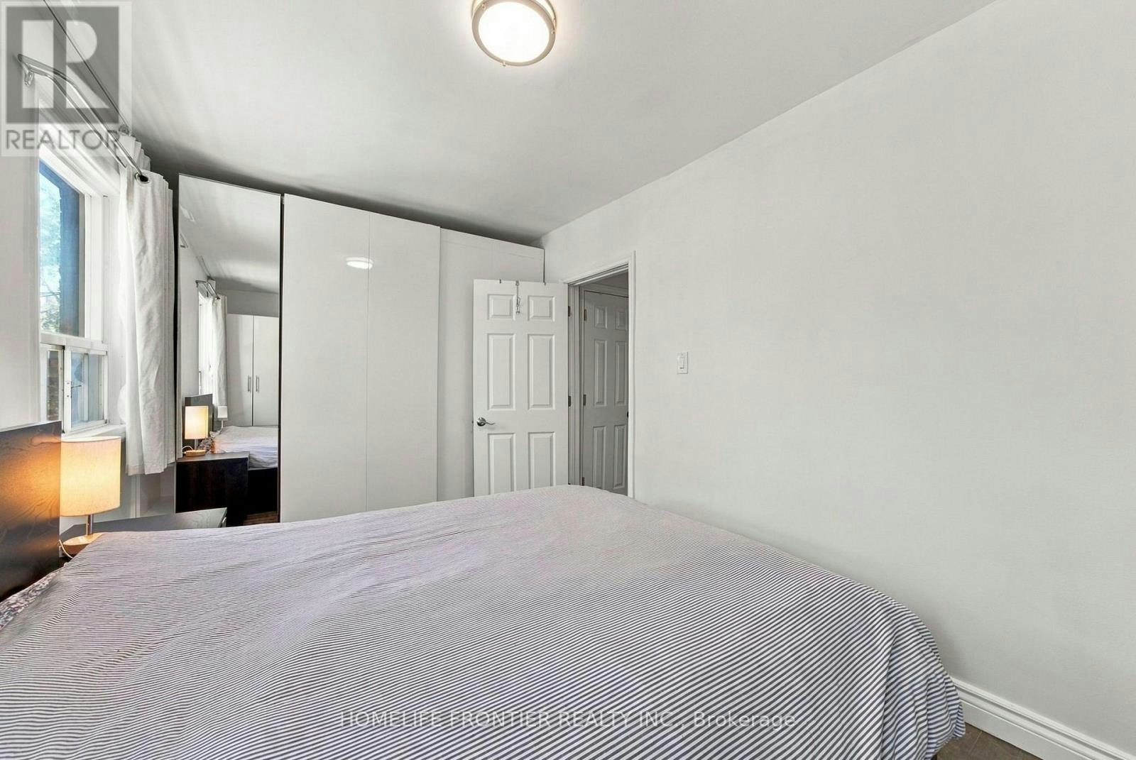 UPPER-122 Manning Avenue, Toronto, ON, M6J 2K5 - 25