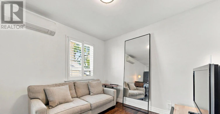 UPPER-122 Manning Avenue, Toronto, ON, M6J 2K5 - 11