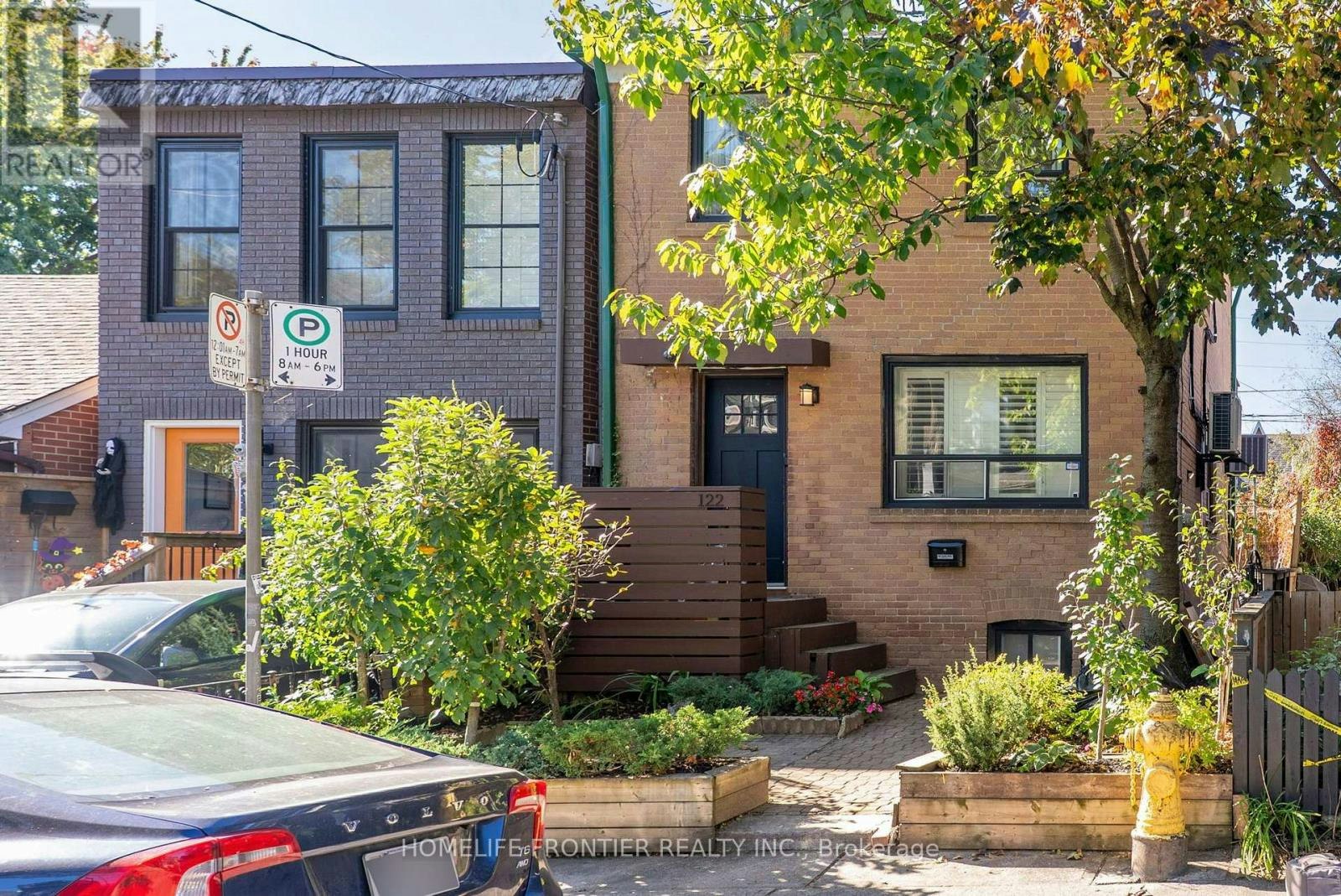 UPPER-122 Manning Avenue, Toronto, ON, M6J 2K5 - 2