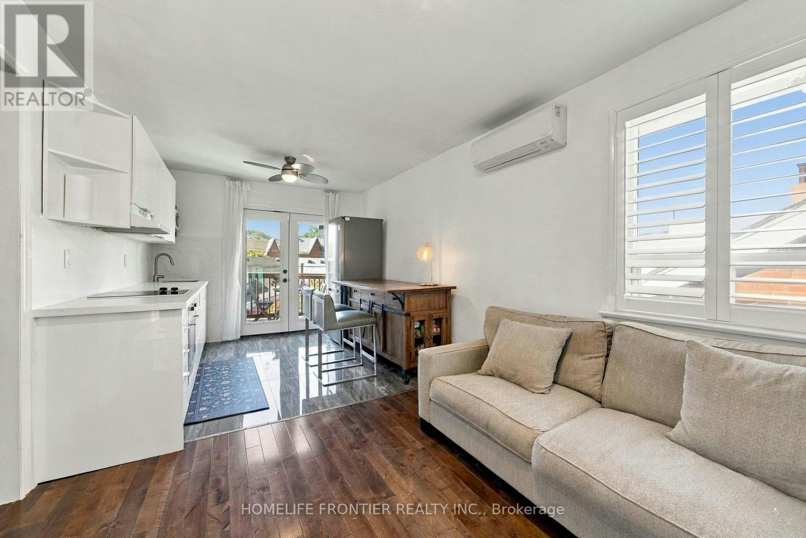 UPPER-122 Manning Avenue, Toronto, ON, M6J 2K5 - 12