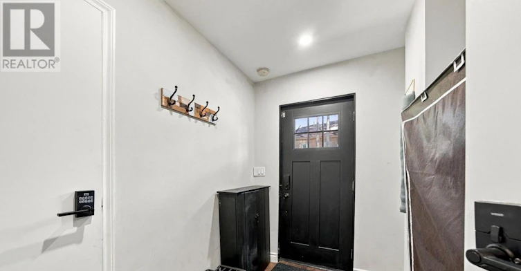 UPPER-122 Manning Avenue, Toronto, ON, M6J 2K5 - 6