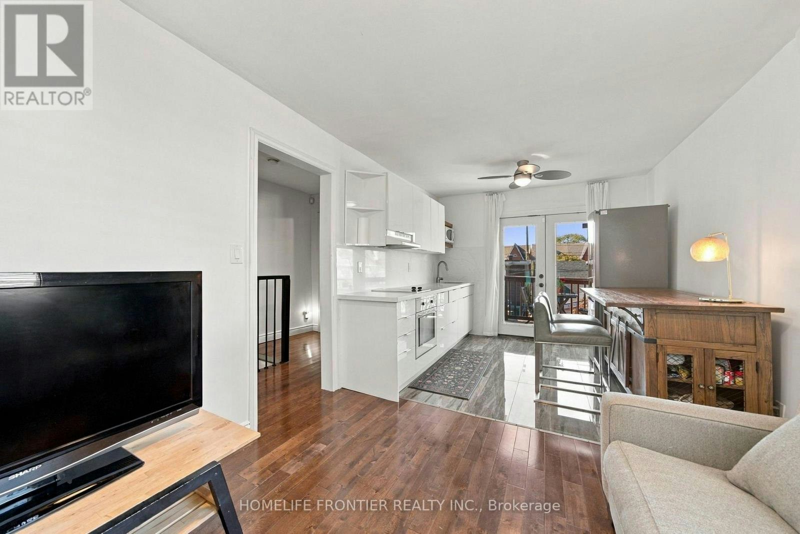UPPER-122 Manning Avenue, Toronto, ON, M6J 2K5 - 14