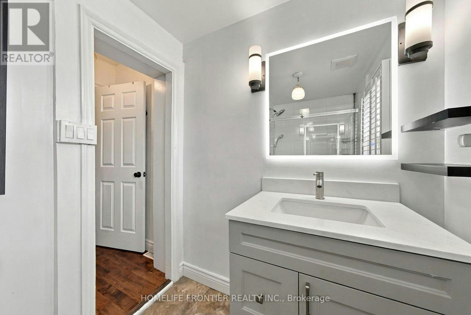 UPPER-122 Manning Avenue, Toronto, ON, M6J 2K5 - 28