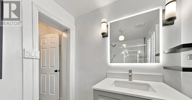 UPPER-122 Manning Avenue, Toronto, ON, M6J 2K5 - 28