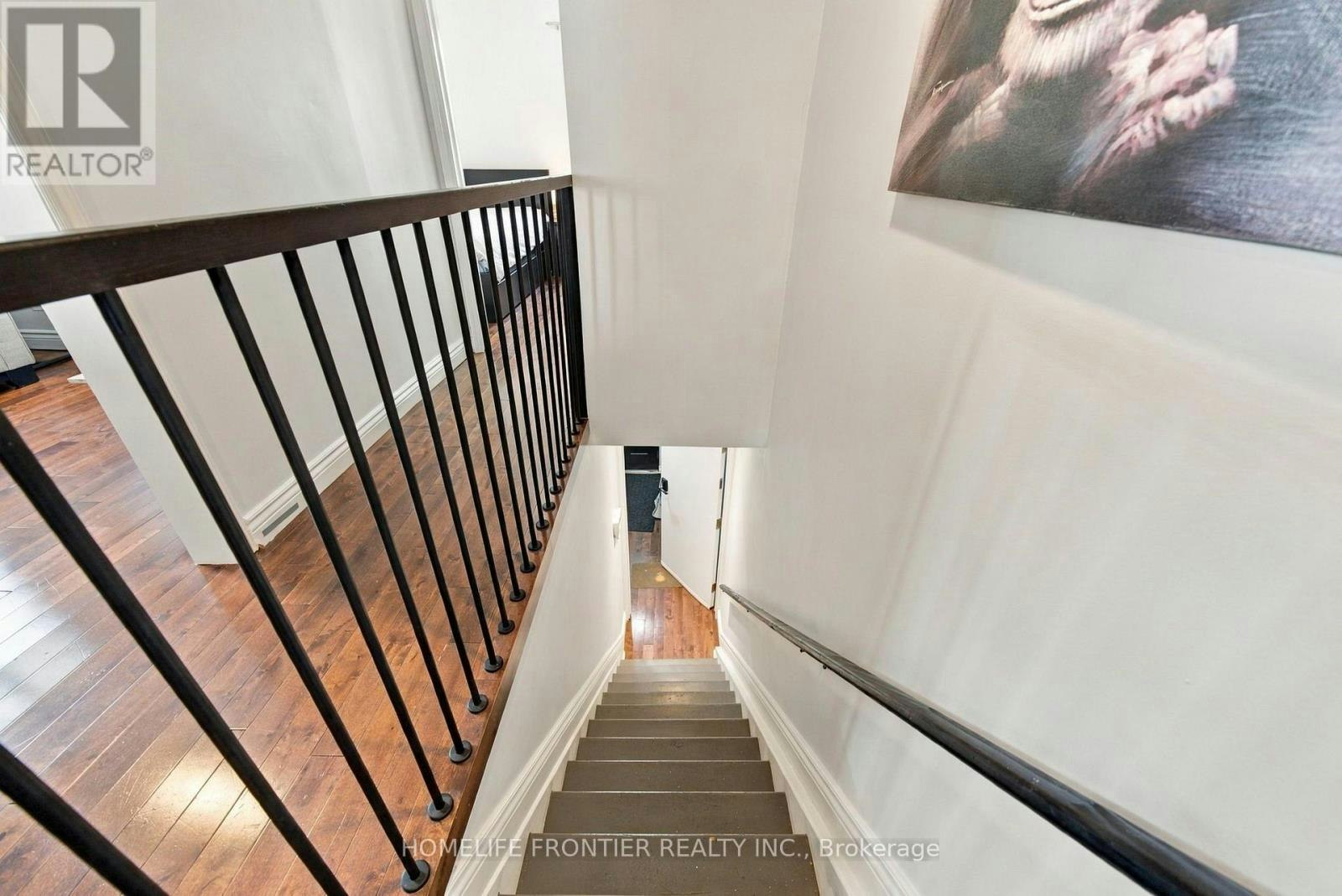 UPPER-122 Manning Avenue, Toronto, ON, M6J 2K5 - 7