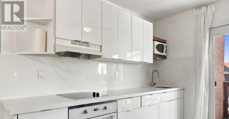 UPPER-122 Manning Avenue, Toronto, ON, M6J 2K5 - 18