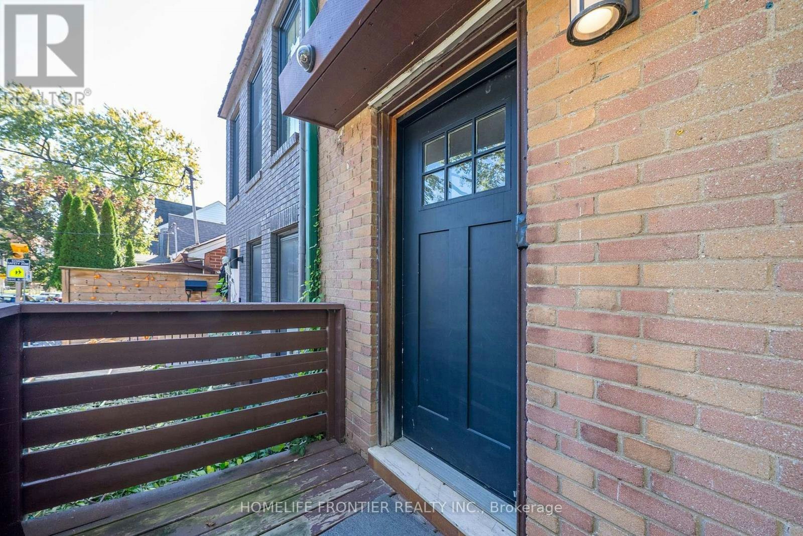 UPPER-122 Manning Avenue, Toronto, ON, M6J 2K5 - 5