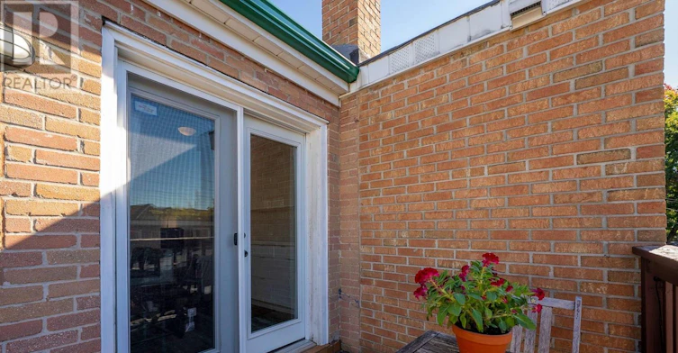 UPPER-122 Manning Avenue, Toronto, ON, M6J 2K5 - 30