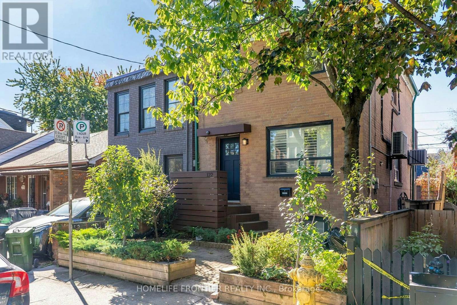 UPPER-122 Manning Avenue, Toronto, ON, M6J 2K5