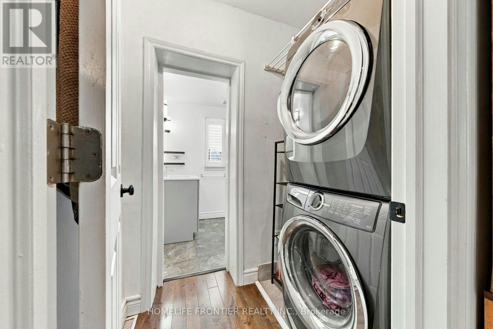 UPPER-122 Manning Avenue, Toronto, ON, M6J 2K5 - 26