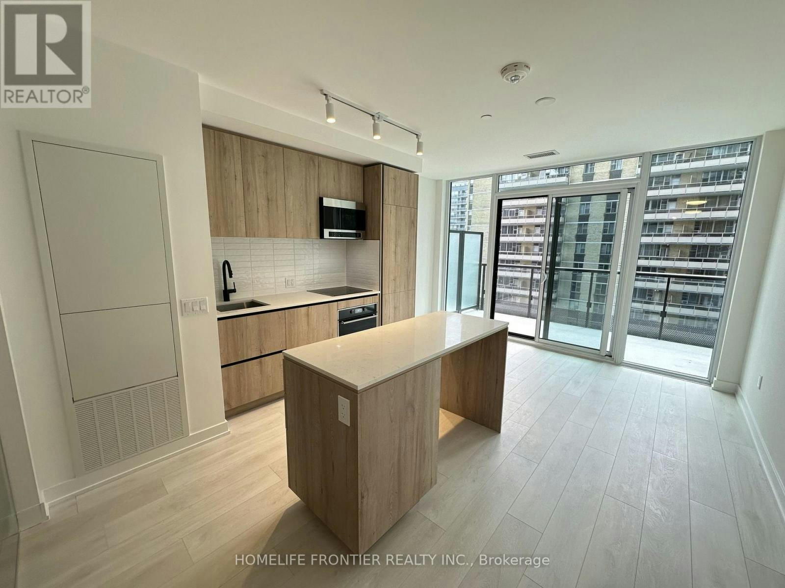 603-127 Broadway Avenue, Toronto, ON, M4P 1V4 - 2