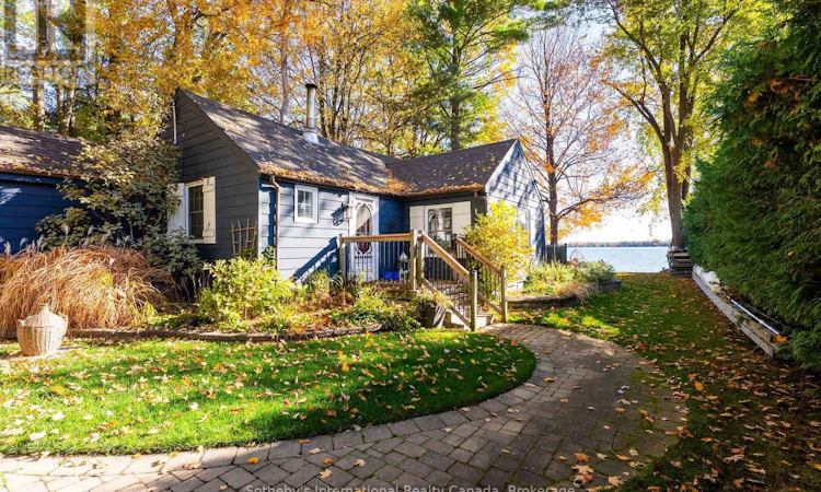 3211 Crescent Bay Road