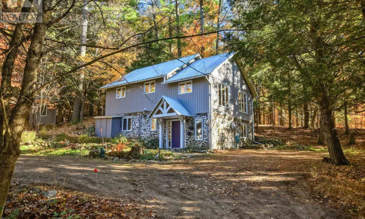 55 Mary Lake Crescent