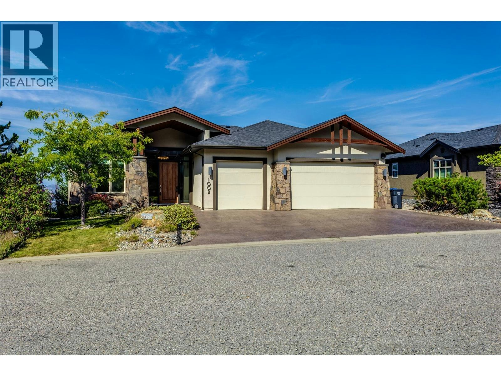 1002 Hewetson Avenue, Kelowna, BC, V1W 5H8