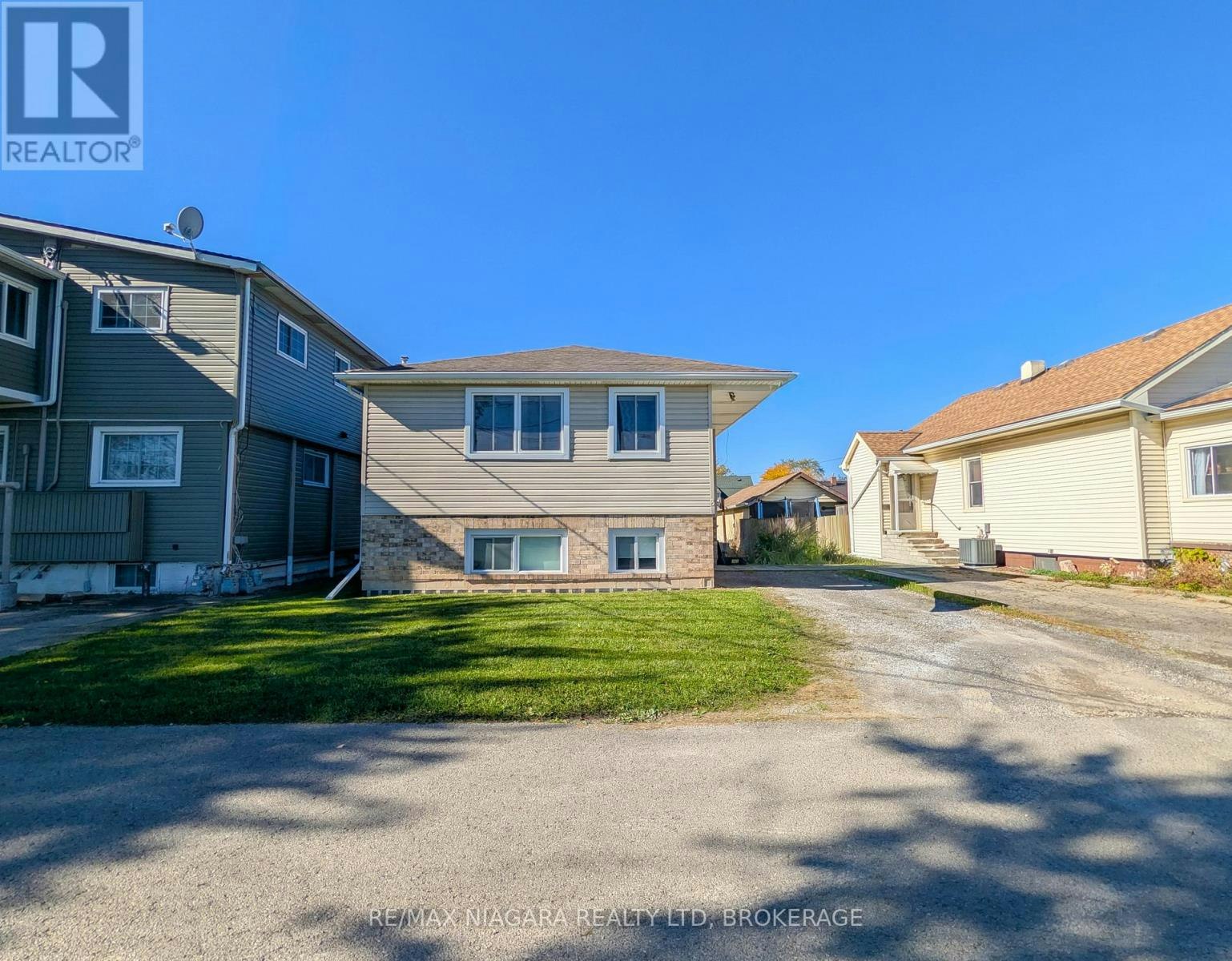3 Klines Avenue, Welland, ON, L3C 1Z7