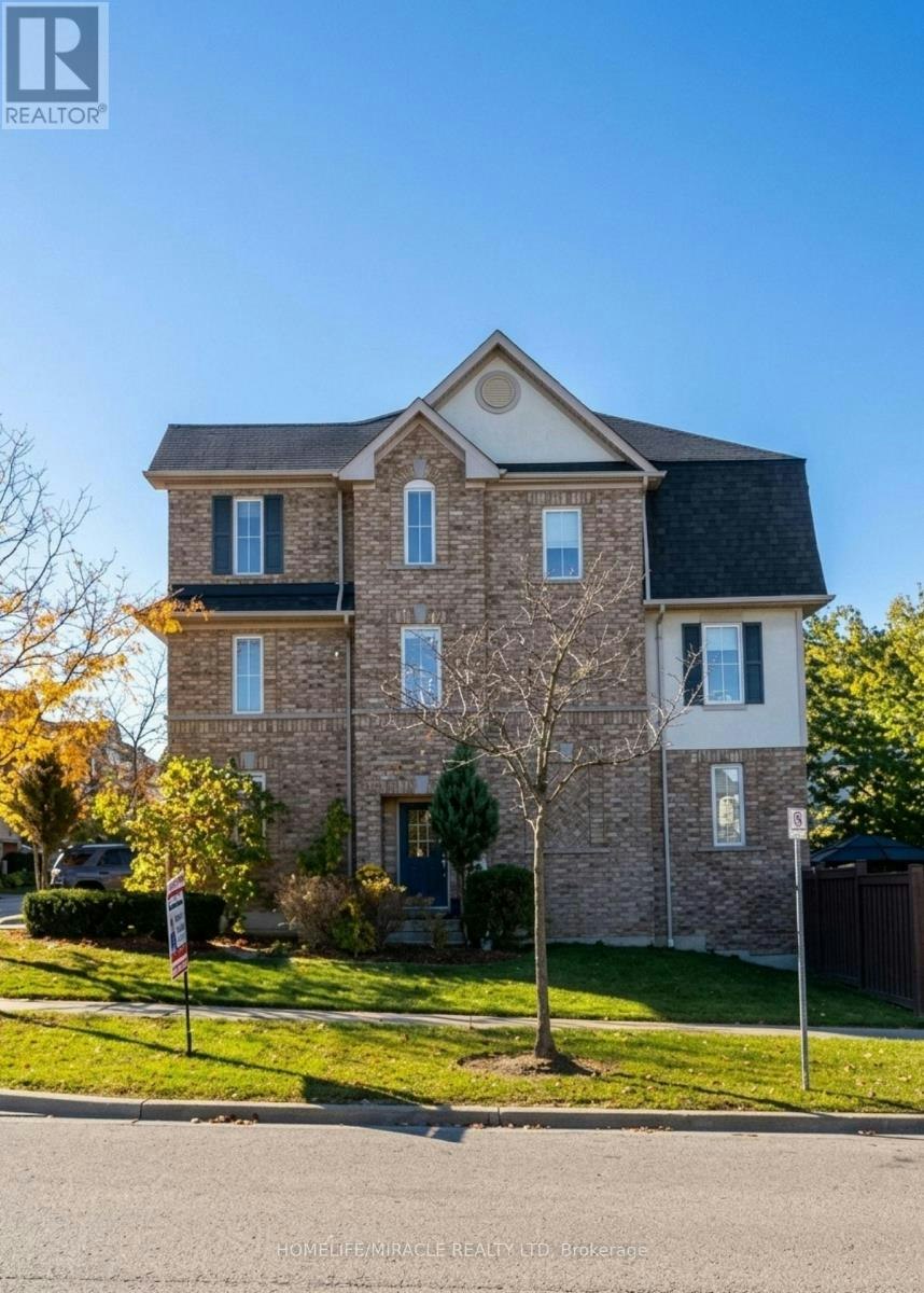 2 Martinworth Lane, Ajax, ON, L1Z 0C1