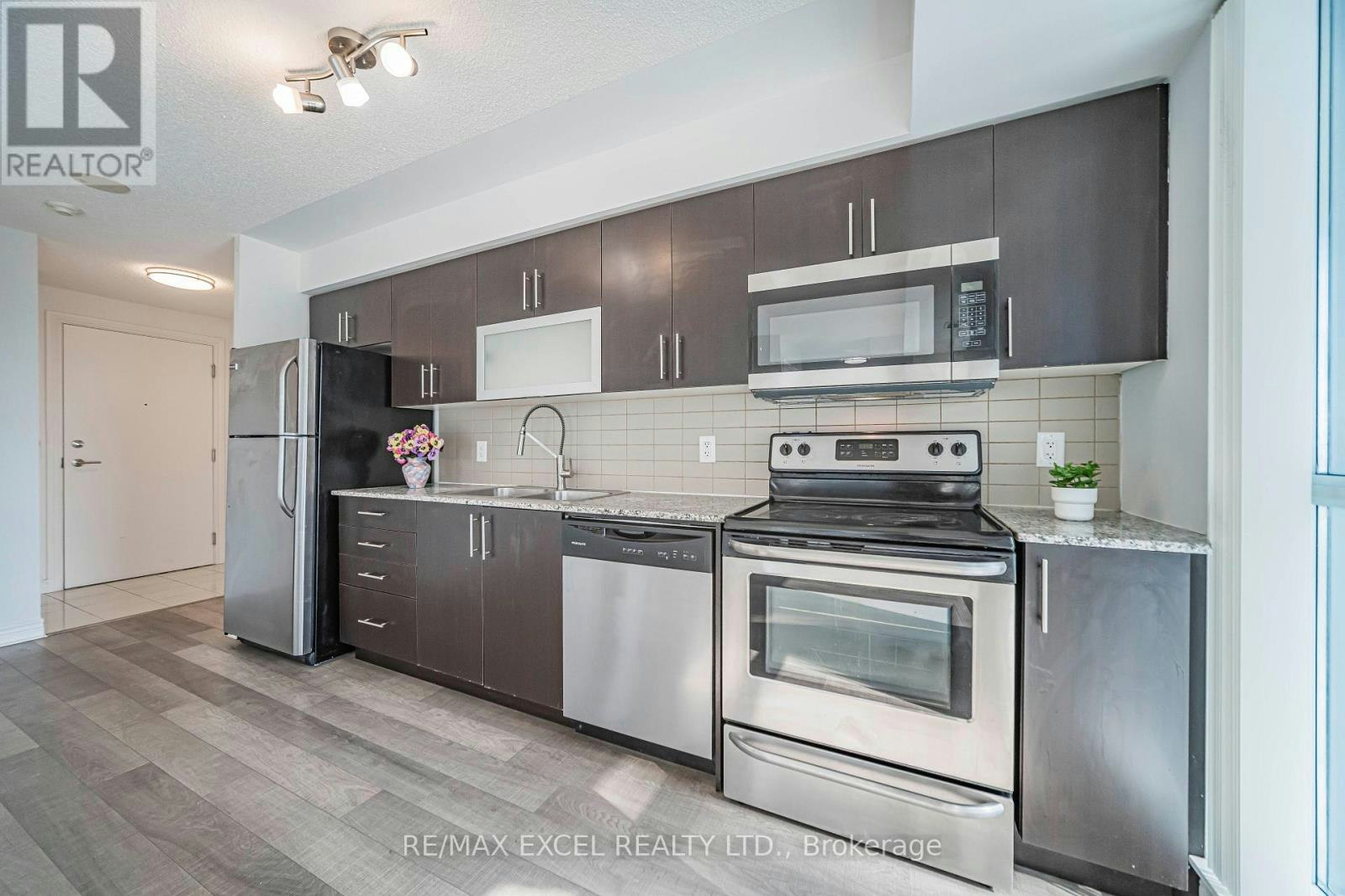 2304-50 Town Centre Court, Toronto, ON, M1P 0A9 - 32