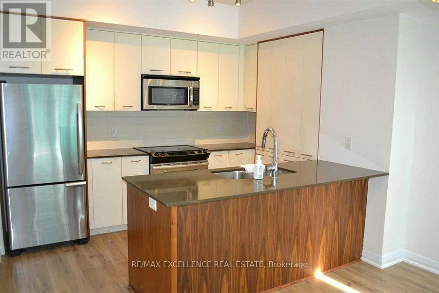 60-27 Valhalla Inn Rd Road W, Toronto, ON, M9B 0B3 - 3