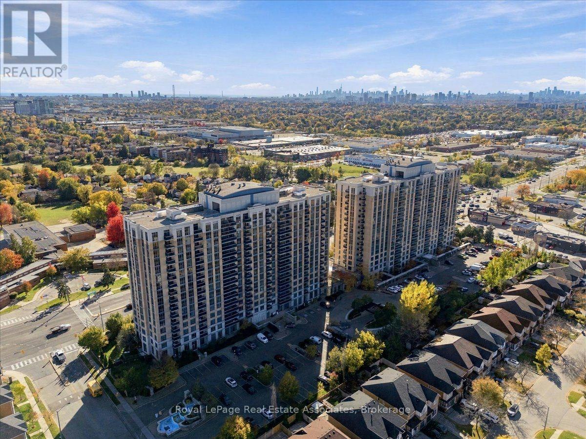 1322-18 Mondeo Drive, Toronto, ON, M1P 5C8