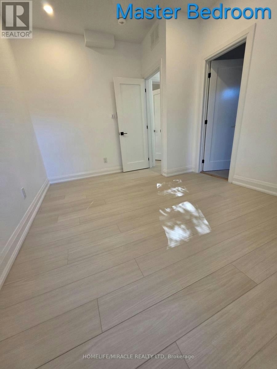 MAIN - U-1-22 Rossander Court, Toronto, ON, M1J 2B7 - 17