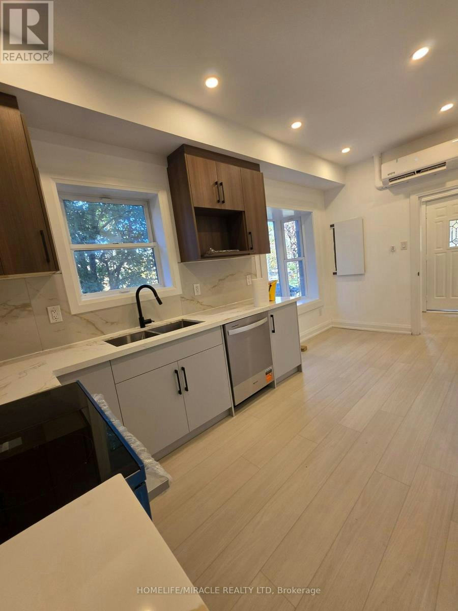 MAIN - U-1-22 Rossander Court, Toronto, ON, M1J 2B7 - 9