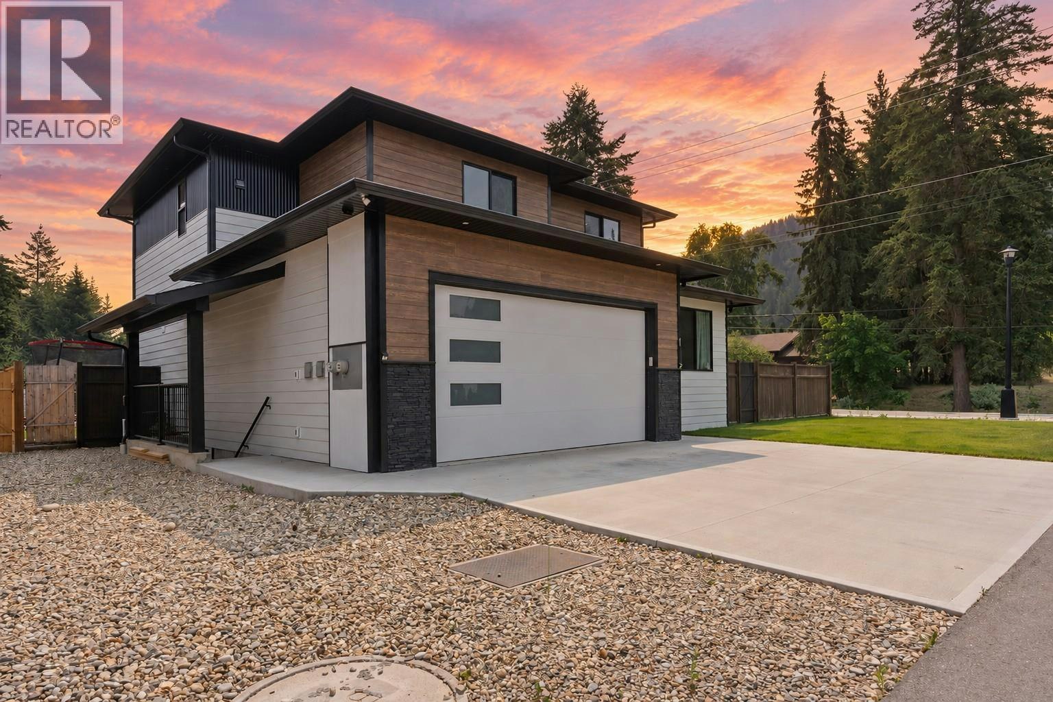 1-1441 SE 20 Avenue, Salmon Arm, BC, V1E 2M9