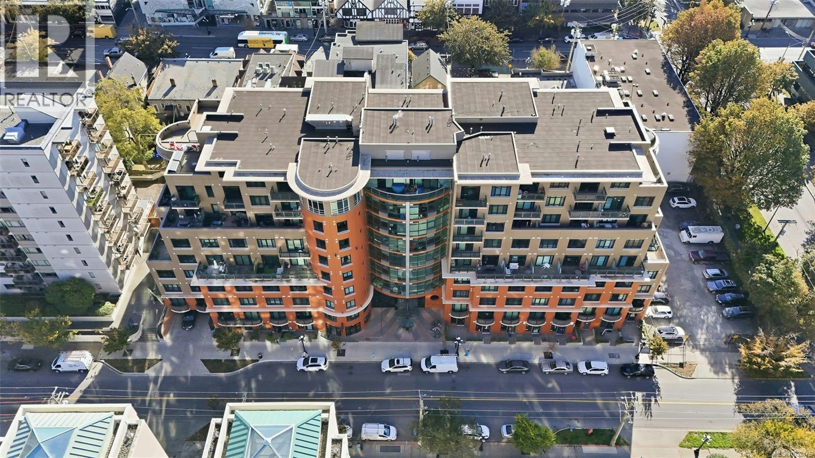 415-1029 View Street - 5