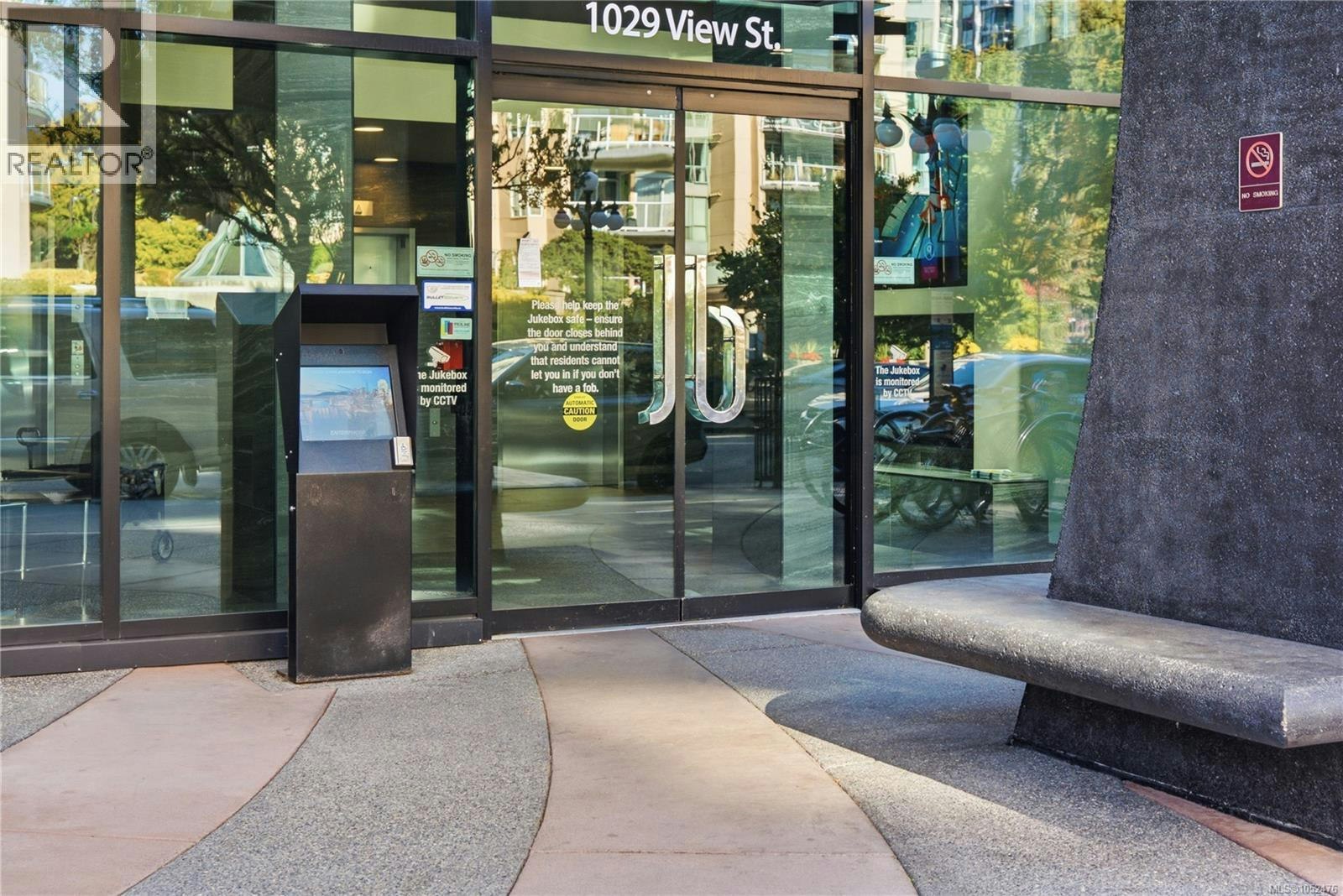 415-1029 View Street - 4