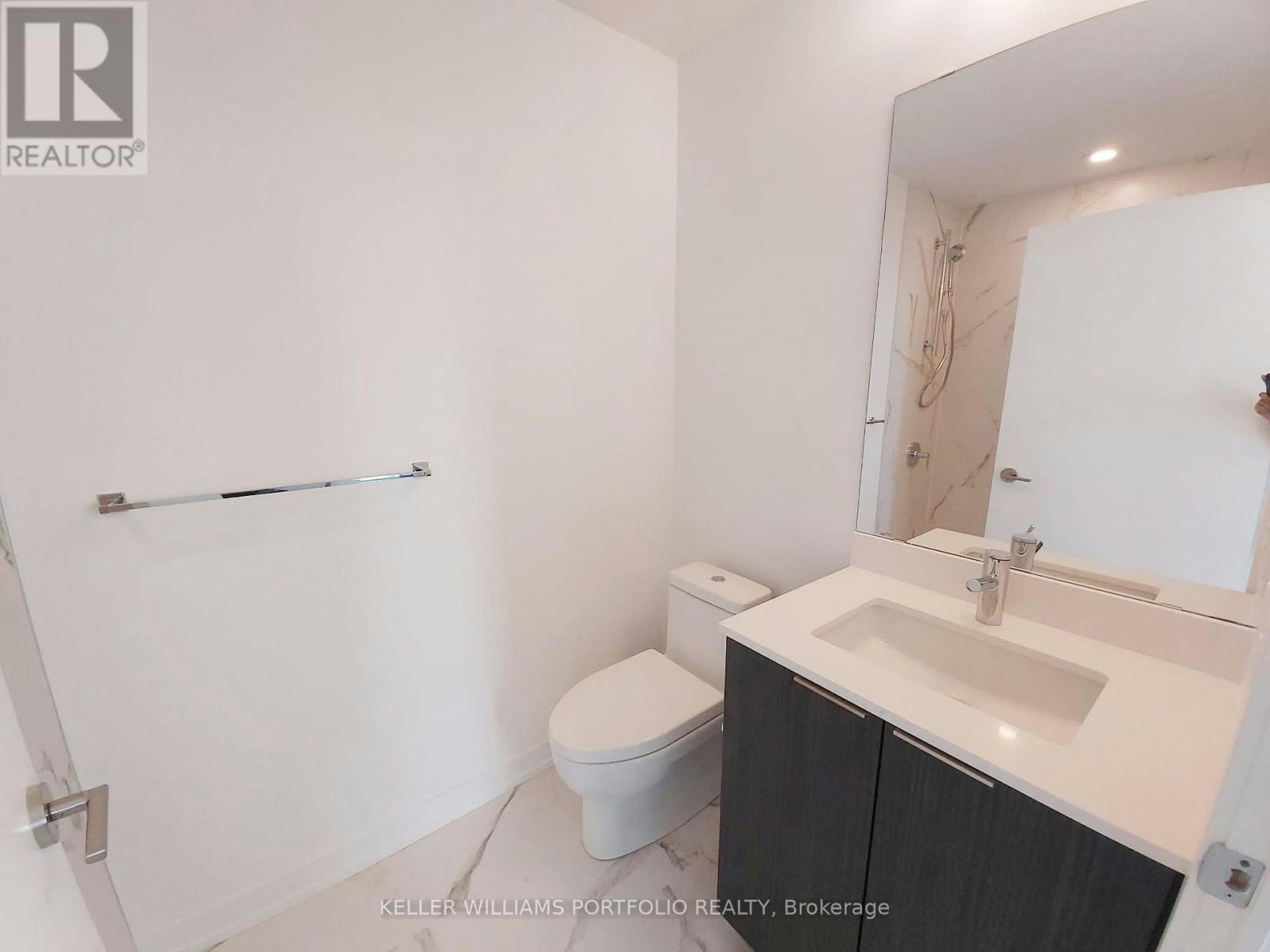3408-8 Olympic Garden Drive, Toronto, ON, M2M 0B9 - 17