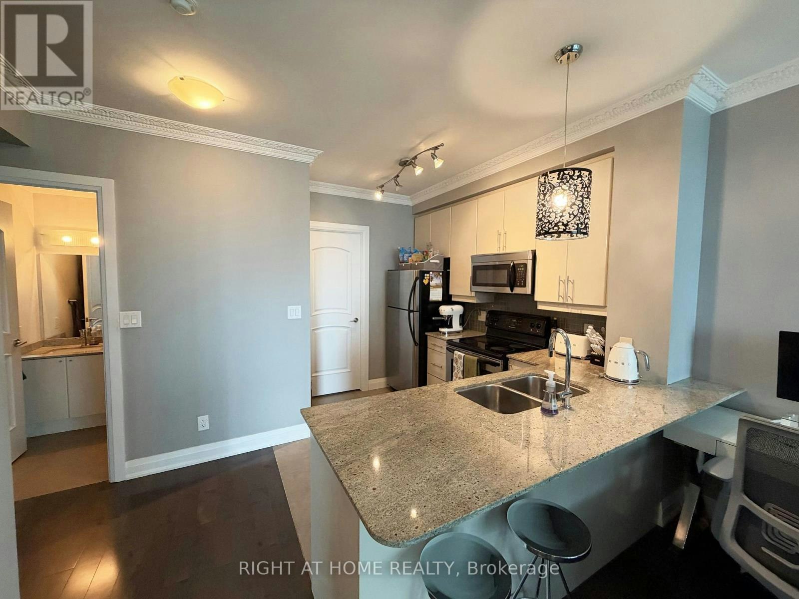 3407-16 Harbour Street, Toronto, ON, M5J 2Z7 - 23