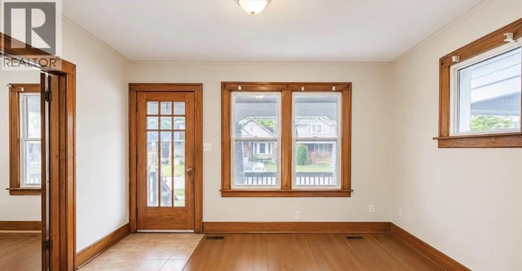 521 Rankin, Windsor, ON, N9B 2R6 - 3