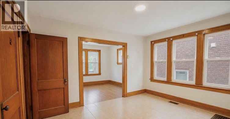 521 Rankin, Windsor, ON, N9B 2R6 - 4
