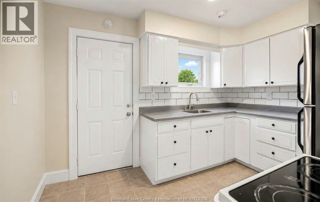 521 Rankin, Windsor, ON, N9B 2R6 - 5