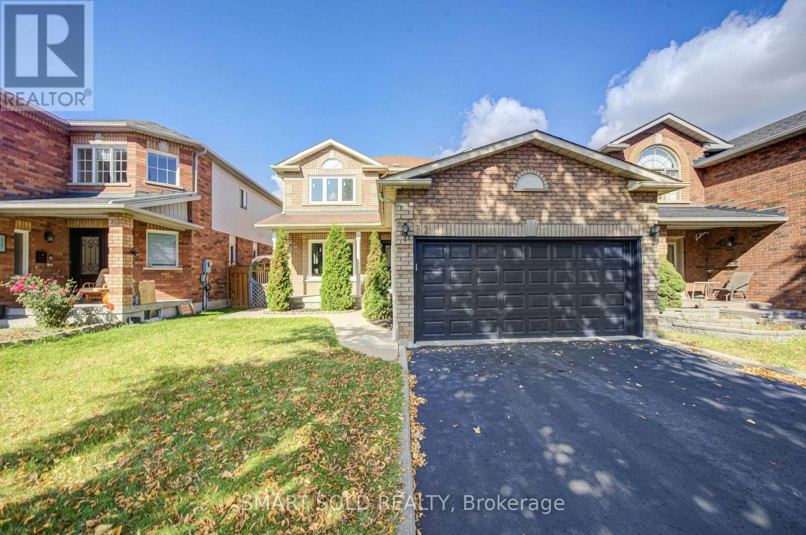 32 Brockman Crescent, Ajax, ON, L1T 4B3