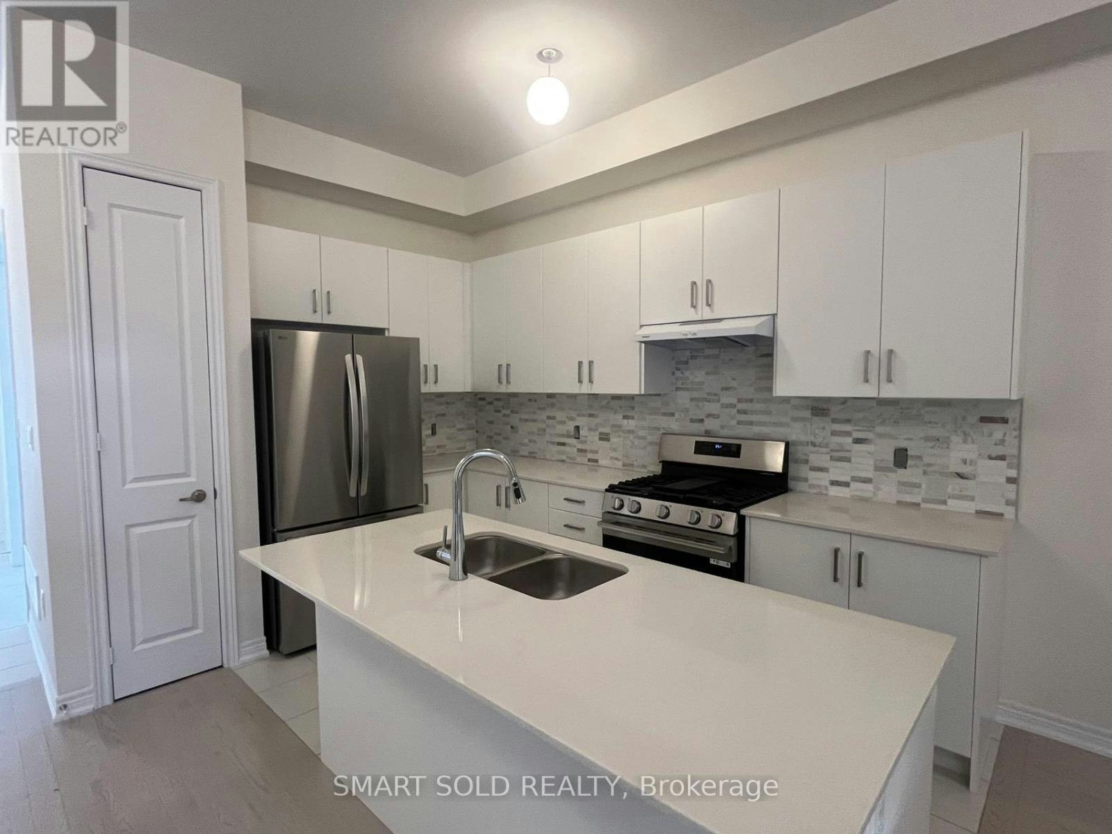 37 Mindanao Avenue, Markham, ON, L6C 3E1 - 6