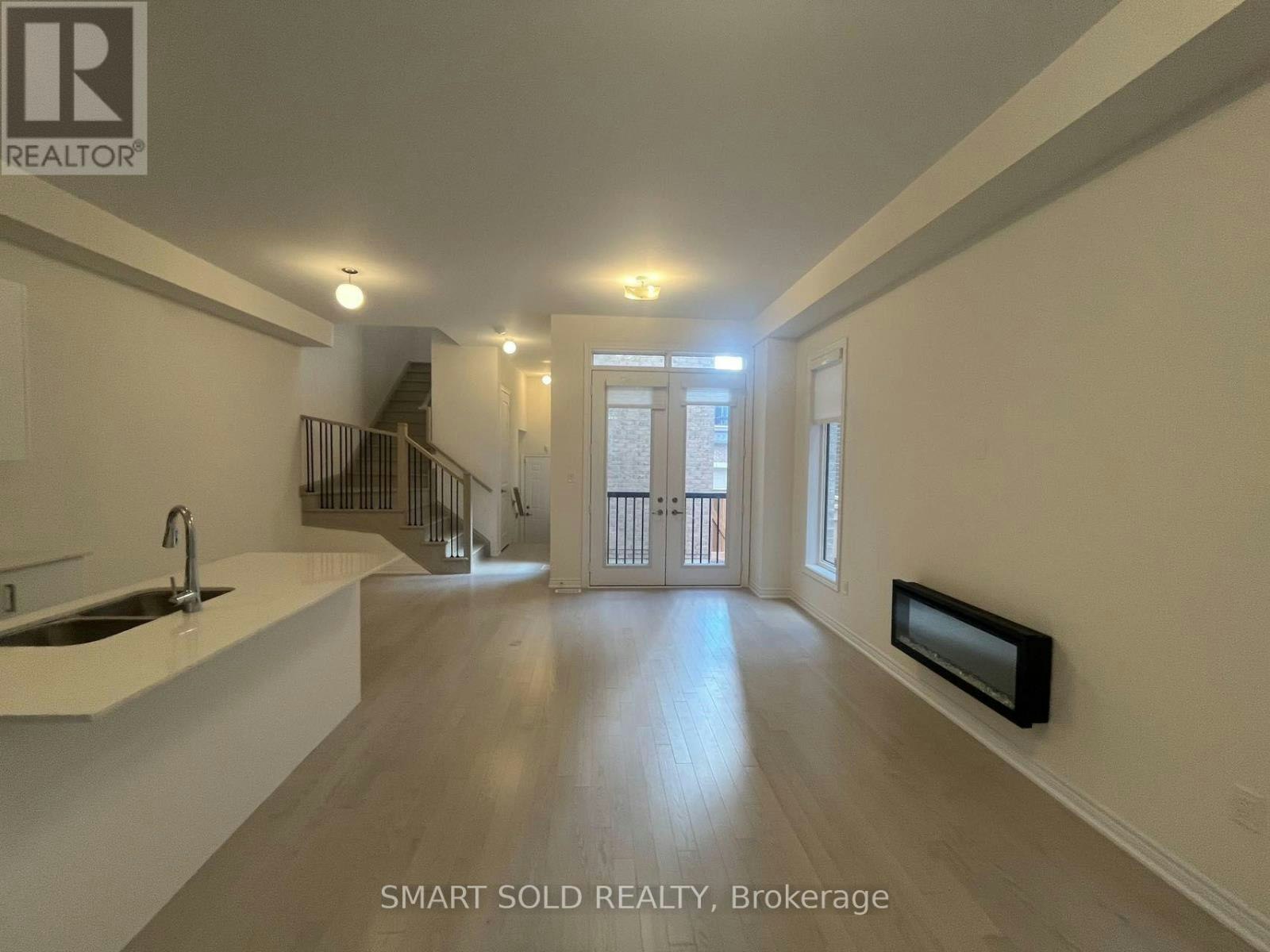37 Mindanao Avenue, Markham, ON, L6C 3E1 - 3