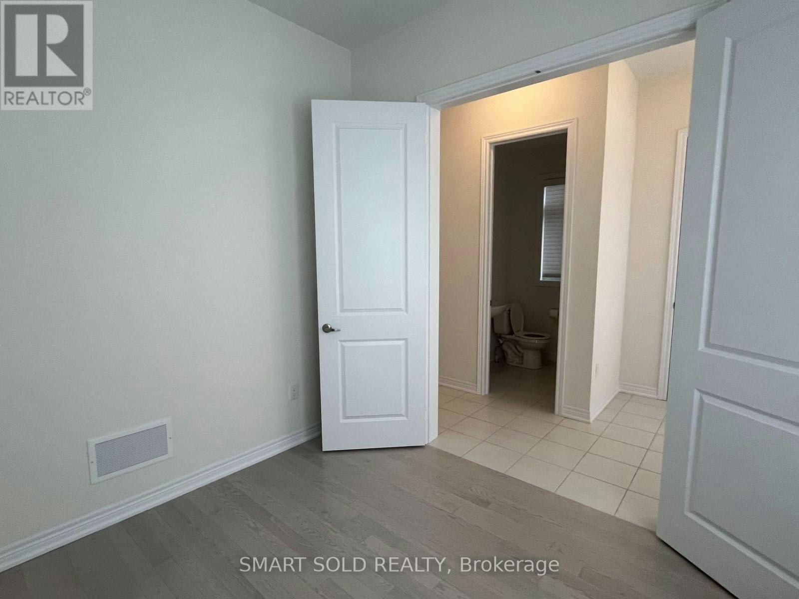 37 Mindanao Avenue, Markham, ON, L6C 3E1 - 11