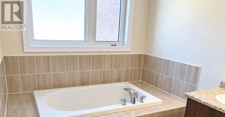 51 Badgerow Way, Aurora, ON, L4G 0Z5 - 6